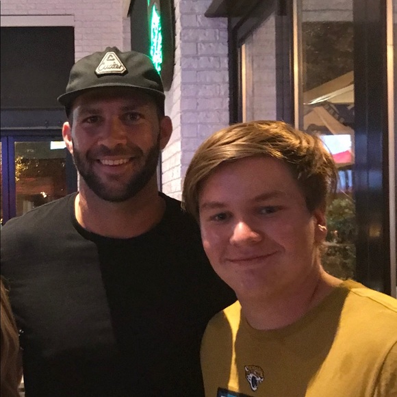 Meet your Posher, Andres - Picture 1 of 1